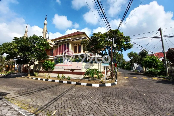 LIMITED OFFER! Rumah Berkualitas area Tlogomas, LT 403m² LB 400m² LIMITED OFFER! Rumah Berkualitas area Tlogomas, LT 403m² LB 400m²