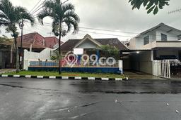 Disewakan! Rumah 5 Kamar Tidur &
1 Kamar Mandi di Buah-buahan, Malang Disewakan! Rumah 5 Kamar Tidur &
1 Kamar Mandi di Buah-buahan, Malang