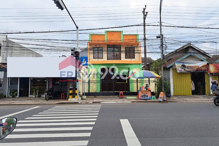 LOKASI BISNIS! Ruko Disewakan Kawasan Sukun, Luas 200m², Jalan Utama LOKASI BISNIS! Ruko Disewakan Kawasan Sukun, Luas 200m², Jalan Utama