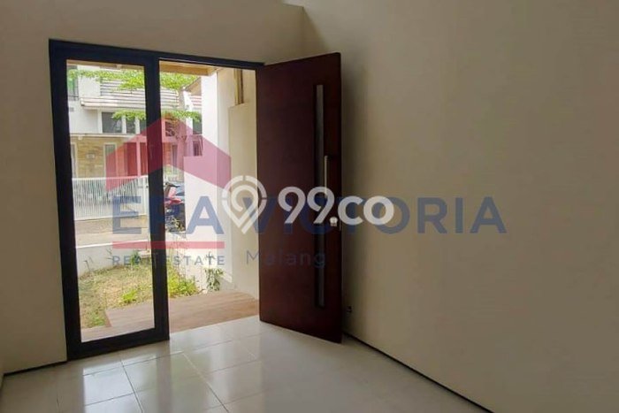 Disewakan Rumah Murah di Araya Malang Punya 2 KT Disewakan Rumah Murah di Araya Malang Punya 2 KT