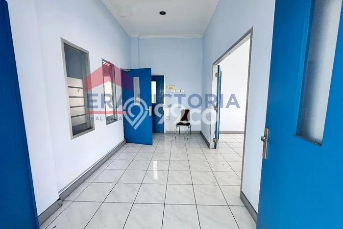 Unit Komersial Dijual di Pakisaji Malang Luas Bangunan 1730m2 Unit Komersial Dijual di Pakisaji Malang Luas Bangunan 1730m2