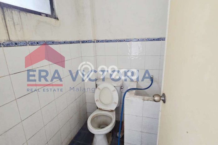 Ruko Strategis di Lowokwaru, Luas 215m2m², Jalan Utama, Area Bisnis Aktif Ruko Strategis di Lowokwaru, Luas 215m2m², Jalan Utama, Area Bisnis Aktif