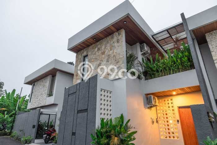 Jual Rumah Luas Elegan Dengan View Eksklusif di Pererenan, Badung Jual Rumah Luas Elegan Dengan View Eksklusif di Pererenan, Badung