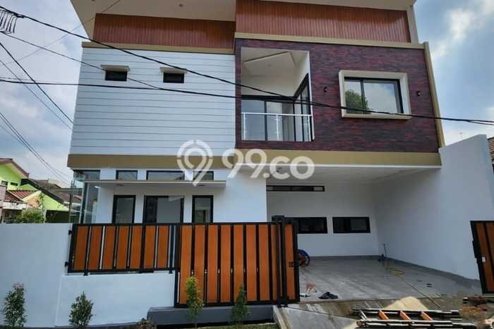Hunian Elit LB 240m2 Siap Huni Desain Elegan di BSD Nusaloka, Tangerang Hunian Elit LB 240m2 Siap Huni Desain Elegan di BSD Nusaloka, Tangerang
