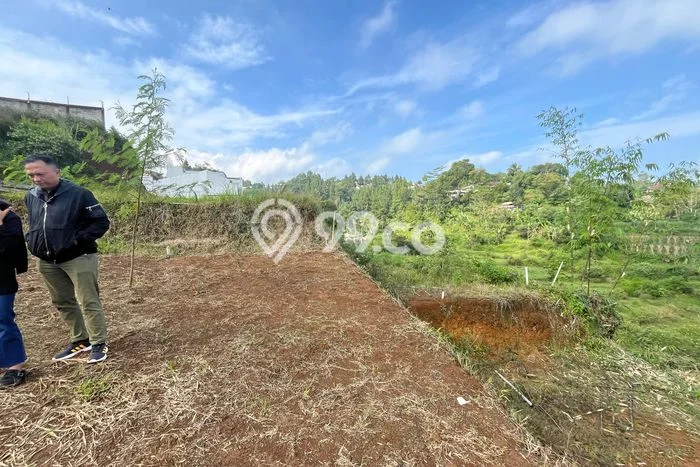 Dijual Tanah di Megamendung, Luas 300m², Lokasi Potensial, Kontur Rata Dijual Tanah di Megamendung, Luas 300m², Lokasi Potensial, Kontur Rata