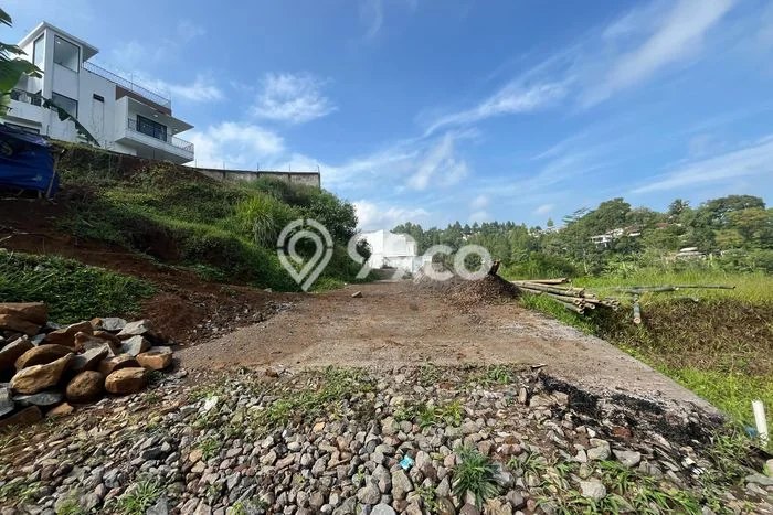 Dijual Tanah di Megamendung, Luas 300m², Lokasi Potensial, Kontur Rata Dijual Tanah di Megamendung, Luas 300m², Lokasi Potensial, Kontur Rata