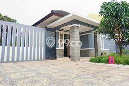 Rumah Modern 3 KT di Cihanjuang Bandung Unfurnished Rumah Modern 3 KT di Cihanjuang Bandung Unfurnished