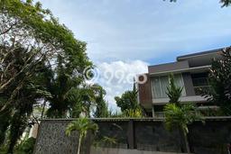 Hunian Mewah LB 321m2 Siap Pakai Desain Elegan di Ciumbuleuit, Bandung Hunian Mewah LB 321m2 Siap Pakai Desain Elegan di Ciumbuleuit, Bandung