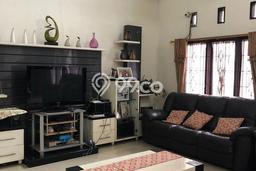 Rumah Lingkungan Asri kawasan Mekar Wangi, Bandung, Luas 354m² LB 450m² Rumah Lingkungan Asri kawasan Mekar Wangi, Bandung, Luas 354m² LB 450m²