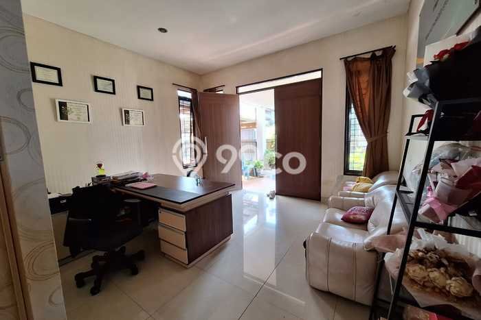 Rumah di Cidadap, Bandung, LT 510m² LB 350m² Rumah di Cidadap, Bandung, LT 510m² LB 350m²