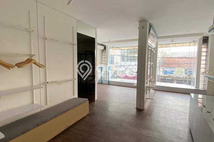 Disewakan Ruko di Kawasan Ramai Veteran Luas 150m2 Disewakan Ruko di Kawasan Ramai Veteran Luas 150m2