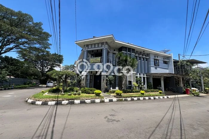 Rumah Luxury Modern Tanpa Renovasi di Pasir Luyu Bandung Rumah Luxury Modern Tanpa Renovasi di Pasir Luyu Bandung