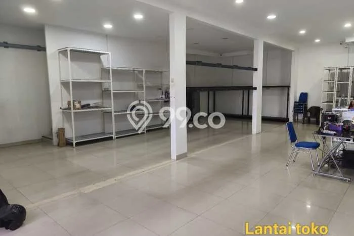Ruko untuk Disewa di Pusat Bandung Luas Bangunan 207m2 Ruko untuk Disewa di Pusat Bandung Luas Bangunan 207m2