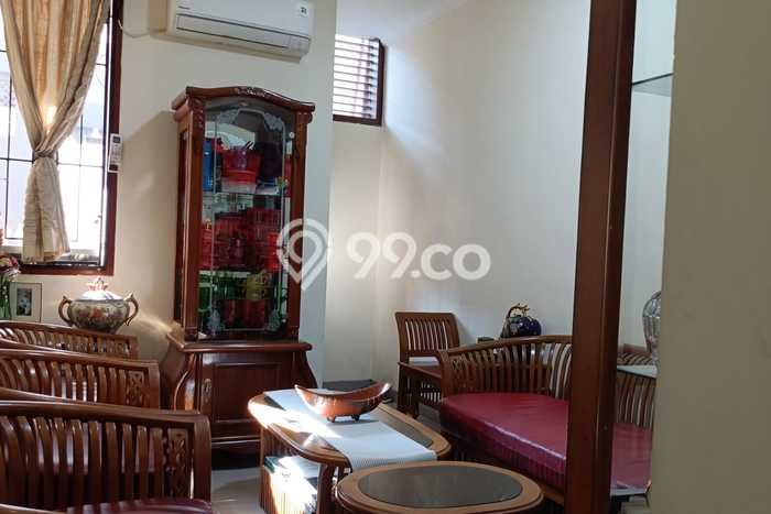 Rumah LB 180m² Dekat dengan Akses Transportasi, Bandung Barat - Harga Menarik Rumah LB 180m² Dekat dengan Akses Transportasi, Bandung Barat - Harga Menarik