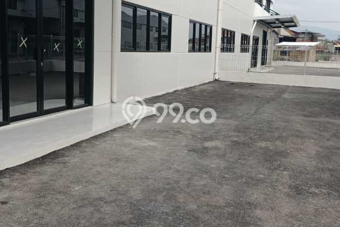 Dijual Gudang Strategis di Rancaekek, Luas 1150m², Jalan Utama, Kawasan Komersial Dijual Gudang Strategis di Rancaekek, Luas 1150m², Jalan Utama, Kawasan Komersial