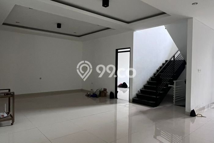 Rumah sewa siap pakai 4 Kamar Tidur di Setra Duta, Bandung Rumah sewa siap pakai 4 Kamar Tidur di Setra Duta, Bandung