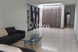 Disewakan! Rumah 4 Kamar Tidur &
3 Kamar Mandi di Gatot Subroto, Bandung Disewakan! Rumah 4 Kamar Tidur &
3 Kamar Mandi di Gatot Subroto, Bandung
