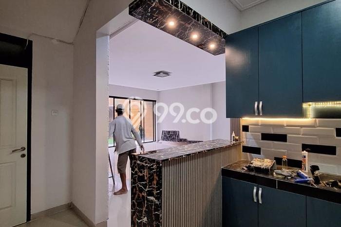 Rumah Terawat di Cihanjuang, Bandung, Luas Tanah 185m², Luas Bangunan 250m² Rumah Terawat di Cihanjuang, Bandung, Luas Tanah 185m², Luas Bangunan 250m²
