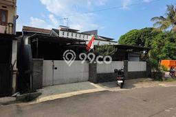 Rumah Luas Asri 3 KT Siap Pakai di Buah Batu Bandung Rumah Luas Asri 3 KT Siap Pakai di Buah Batu Bandung