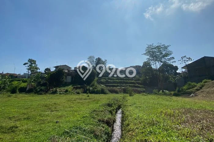 HARGA MENARIK! Tanah Kawasan Cisarua, Luas 300m2m², Lokasi Potensial HARGA MENARIK! Tanah Kawasan Cisarua, Luas 300m2m², Lokasi Potensial