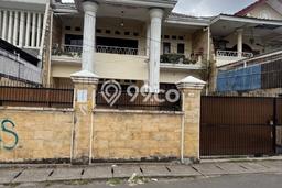 Ready to Use! Premium House LT 280m2 Desain Modern di Petukangan Ready to Use! Premium House LT 280m2 Desain Modern di Petukangan