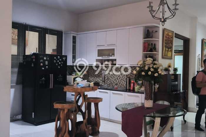 Rumah Elit Modern Tanpa Renovasi di Puri Indah Jakarta Barat Rumah Elit Modern Tanpa Renovasi di Puri Indah Jakarta Barat