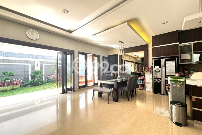 Dijual Rumah Luas Megah Dengan View Eksklusif di Setra Duta, Bandung Dijual Rumah Luas Megah Dengan View Eksklusif di Setra Duta, Bandung