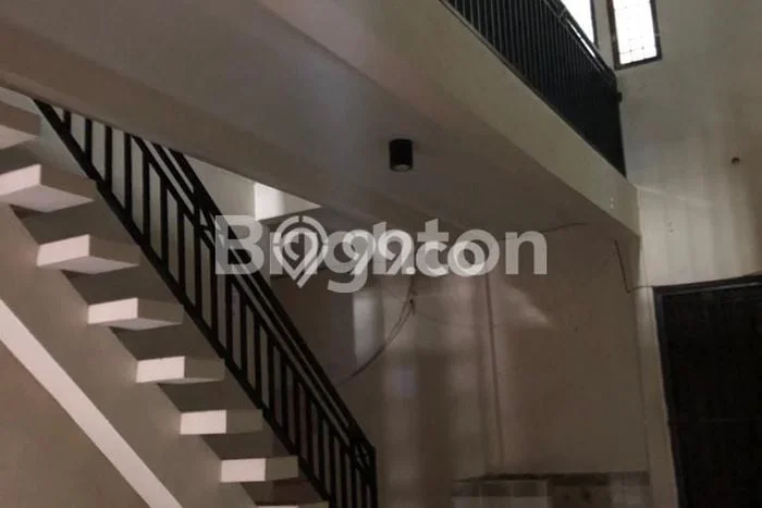 For Sale Rumah 6 Kamar Lokasi Ideal Nyaman dan Strategis di Sungai Kunjang For Sale Rumah 6 Kamar Lokasi Ideal Nyaman dan Strategis di Sungai Kunjang