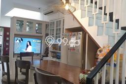 Hunian Eksklusif Dijual LT 215m2 di Kebon Jeruk, Jakarta Barat Hunian Eksklusif Dijual LT 215m2 di Kebon Jeruk, Jakarta Barat