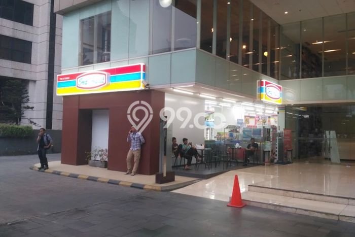 Komersial Bagus Dijual LB 125m2 Lokasi Strategis Jakarta Selatan Area Cocok untuk Bisnis Komersial Bagus Dijual LB 125m2 Lokasi Strategis Jakarta Selatan Area Cocok untuk Bisnis