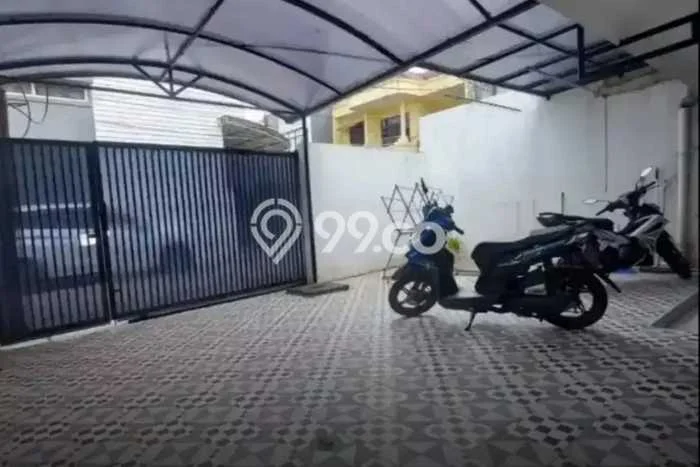 Rumah Modern 4 KT di Jelambar Jakarta Barat Semi Furnished Rumah Modern 4 KT di Jelambar Jakarta Barat Semi Furnished