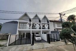 Rumah Modern 3 KT di Meruya Jakarta Barat Semi Furnished Rumah Modern 3 KT di Meruya Jakarta Barat Semi Furnished