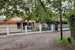 Properti Nyaman 5 KT Luas Tanah 300m² di Turangga, Bandung Properti Nyaman 5 KT Luas Tanah 300m² di Turangga, Bandung