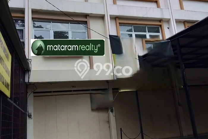 Unit Ruko Dijual di Bandung LT 93m2 & LB 180m2 Unit Ruko Dijual di Bandung LT 93m2 & LB 180m2