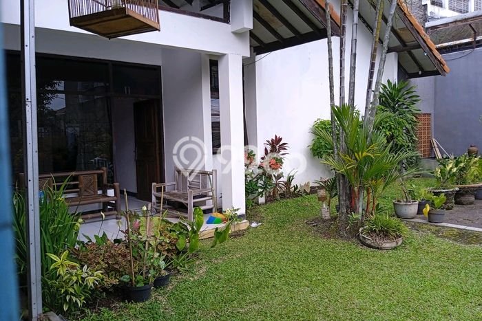 Hunian Eksklusif Siap Huni LT 726m2 di Sukajadi, Bandung Hunian Eksklusif Siap Huni LT 726m2 di Sukajadi, Bandung