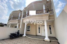 Ruko bagus disewakan di Turangga Bandung dengan LB 250m2 harga sewa terbaik Ruko bagus disewakan di Turangga Bandung dengan LB 250m2 harga sewa terbaik