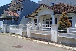 Rumah Tenang area Buah Batu, 3 KM, Luas 250m² LB 175m² Rumah Tenang area Buah Batu, 3 KM, Luas 250m² LB 175m²
