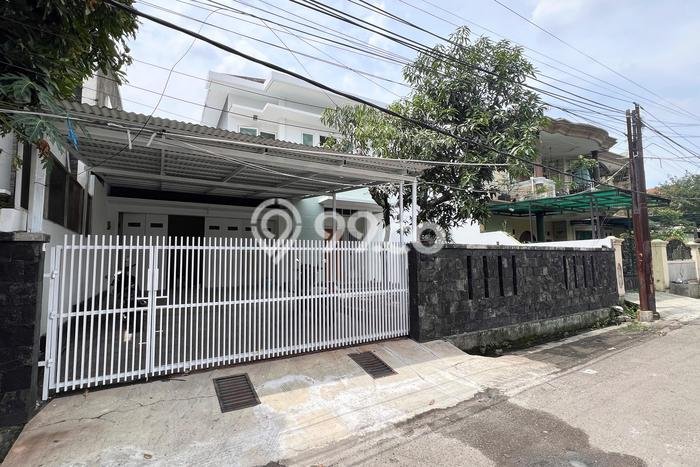 Rumah Cantik Siap Huni Di Bandung Kidul Luas 270m2 Lokasi Strategis Rumah Cantik Siap Huni Di Bandung Kidul Luas 270m2 Lokasi Strategis