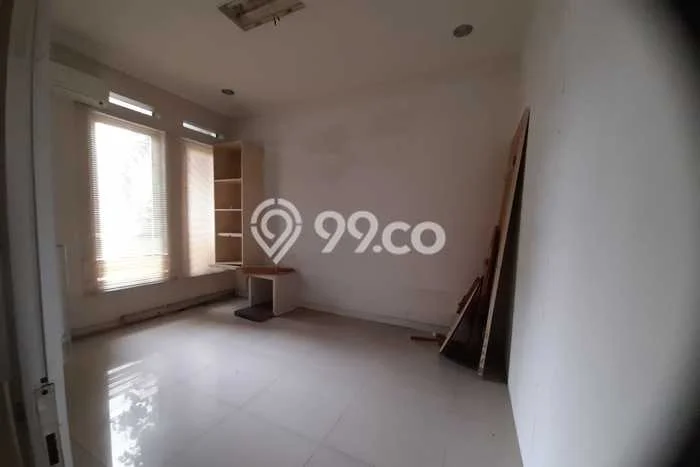 Lokasi terbaik! Rumah siap huni disewakan di BKR LB 250m2 Lokasi terbaik! Rumah siap huni disewakan di BKR LB 250m2