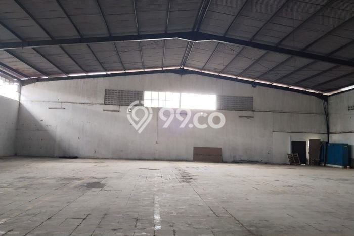 Gudang Area Komersial Kawasan Cimahi Selatan, Luas 750m², Siap Usaha Gudang Area Komersial Kawasan Cimahi Selatan, Luas 750m², Siap Usaha