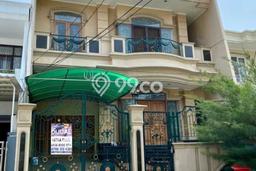 Rumah di Pluit, Akses ke Tol, 4 KT, Luas 240m² LB 380m² Rumah di Pluit, Akses ke Tol, 4 KT, Luas 240m² LB 380m²
