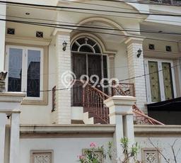 Rumah Elit Modern Tanpa Renovasi di Muara Karang Jakarta Utara Rumah Elit Modern Tanpa Renovasi di Muara Karang Jakarta Utara