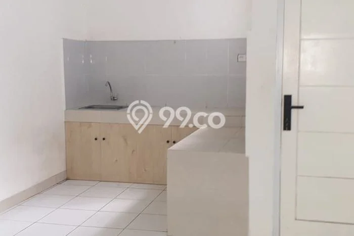 Rumah Asri area , 1 KM, Area Tenang, Luas 204m2m² LB 160m2m² Rumah Asri area , 1 KM, Area Tenang, Luas 204m2m² LB 160m2m²