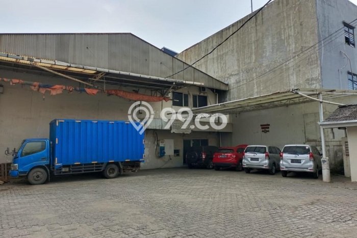 AREA TERSIBUK! Pabrik di Karawaci, Luas 1950m2m², Pusat Bisnis AREA TERSIBUK! Pabrik di Karawaci, Luas 1950m2m², Pusat Bisnis