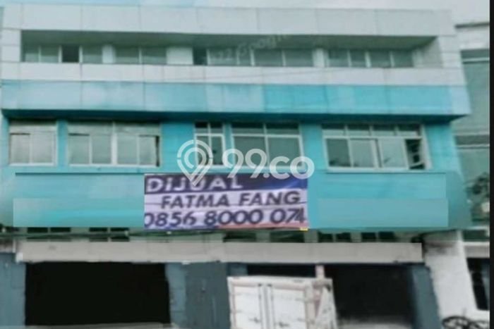 AREA BISNIS! Ruko Kawasan , Luas 357m2m², Jalan Utama, Ramai AREA BISNIS! Ruko Kawasan , Luas 357m2m², Jalan Utama, Ramai