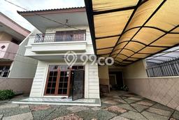 Rumah Luxury Modern Tanpa Renovasi di Taman Ratu Jakarta Barat Rumah Luxury Modern Tanpa Renovasi di Taman Ratu Jakarta Barat
