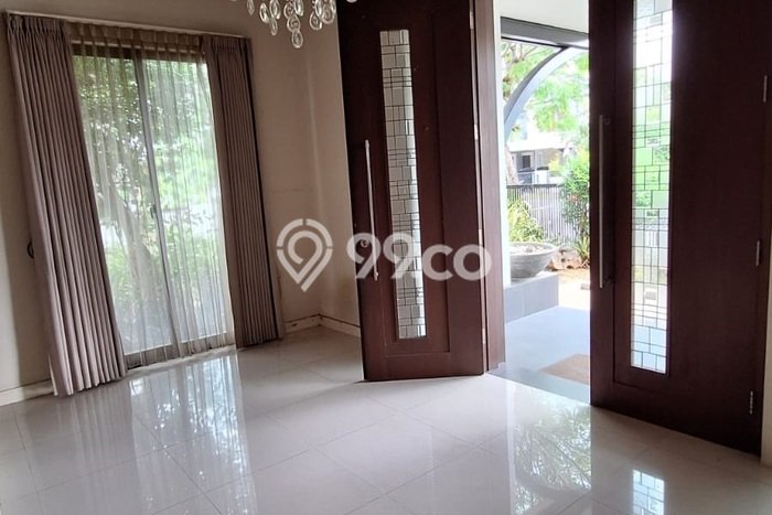 Siap Huni Rumah Mewah 4 Kamar di Wiyung Dekat ke Mana Saja Siap Huni Rumah Mewah 4 Kamar di Wiyung Dekat ke Mana Saja