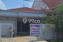 Rumah Disewakan Surabaya LT 312m2 LB 171m2 Kawasan Margorejo Rumah Disewakan Surabaya LT 312m2 LB 171m2 Kawasan Margorejo
