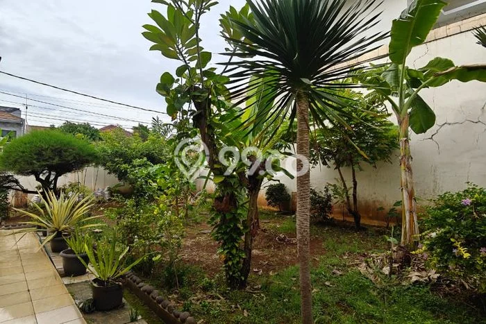 Tanah Kosong Dijual di Jakarta Timur dengan Area 240m2 Tanah Kosong Dijual di Jakarta Timur dengan Area 240m2