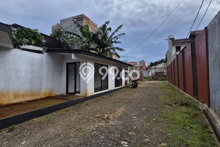 Rumah Strategis Modern Lb 172m2 di Duren Sawit, Jakarta Timur Rumah Strategis Modern Lb 172m2 di Duren Sawit, Jakarta Timur